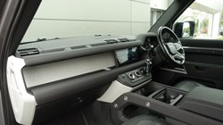2022 (22) LAND ROVER DEFENDER 3.0 D250 X-Dynamic SE 90 3dr Auto 5928981