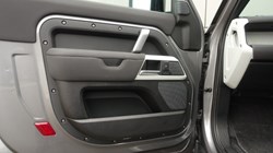 2022 (22) LAND ROVER DEFENDER 3.0 D250 X-Dynamic SE 90 3dr Auto 5928980