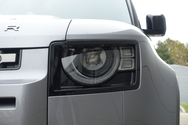 2022 (22) LAND ROVER DEFENDER 3.0 D250 X-Dynamic SE 90 3dr Auto 5928959