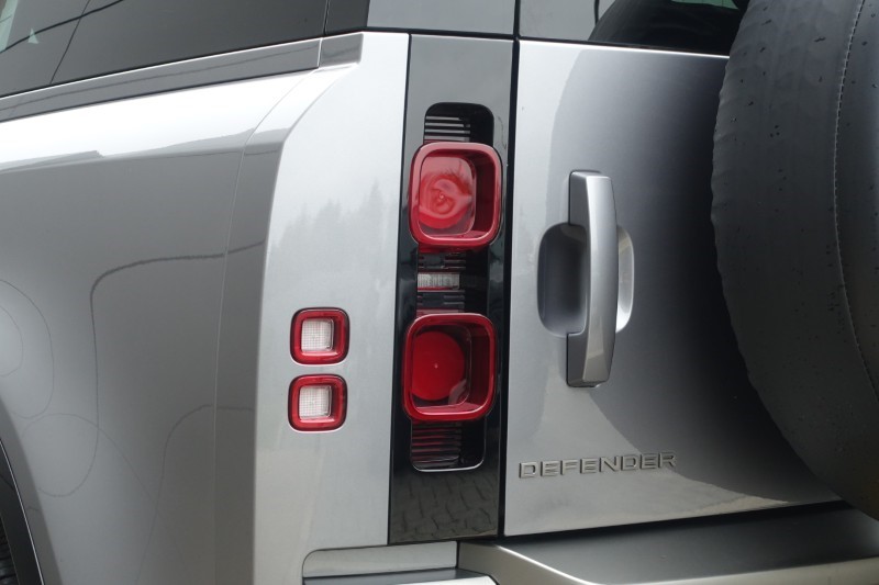 2022 (22) LAND ROVER DEFENDER 3.0 D250 X-Dynamic SE 90 3dr Auto 5928945