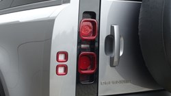 2022 (22) LAND ROVER DEFENDER 3.0 D250 X-Dynamic SE 90 3dr Auto 5928945