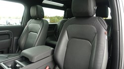 2022 (22) LAND ROVER DEFENDER 3.0 D250 X-Dynamic SE 90 3dr Auto 5928983