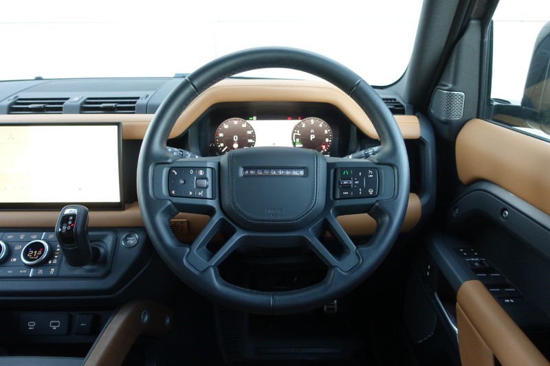 2024 (74) LAND ROVER DEFENDER 2.0 P400e X 110 5dr Auto 5870433