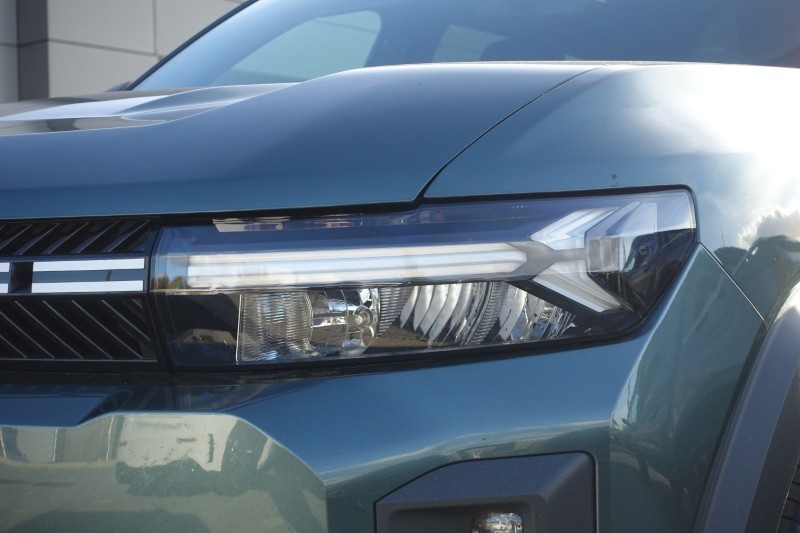2026 (26) DACIA BIGSTER 1.8 Hybrid 155 Extreme 5dr Auto 5873278