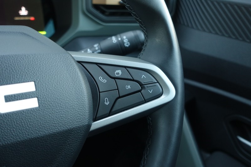 2026 (26) DACIA BIGSTER 1.8 Hybrid 155 Extreme 5dr Auto 5873280