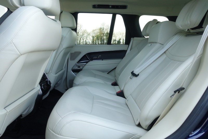 2023 (23) LAND ROVER RANGE ROVER 3.0 D350 Autobiography 4dr Auto 5888973