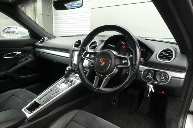 2017 (67) PORSCHE CAYMAN 2.0 2dr PDK 5930325