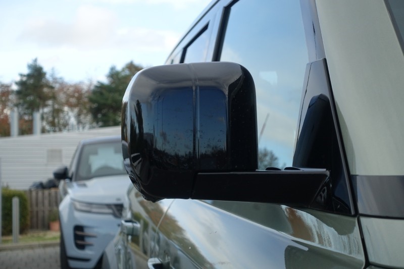 2020 (70) LAND ROVER DEFENDER 3.0 D300 HSE 110 5dr Auto 5951435