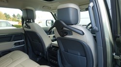 2020 (70) LAND ROVER DEFENDER 3.0 D300 HSE 110 5dr Auto 5951469