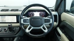 2020 (70) LAND ROVER DEFENDER 3.0 D300 HSE 110 5dr Auto 5951427