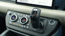 2020 (70) LAND ROVER DEFENDER 3.0 D300 HSE 110 5dr Auto 5951425