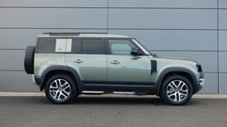2020 (70) LAND ROVER DEFENDER 3.0 D300 HSE 110 5dr Auto 5951417