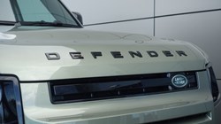 2020 (70) LAND ROVER DEFENDER 3.0 D300 HSE 110 5dr Auto 5951433