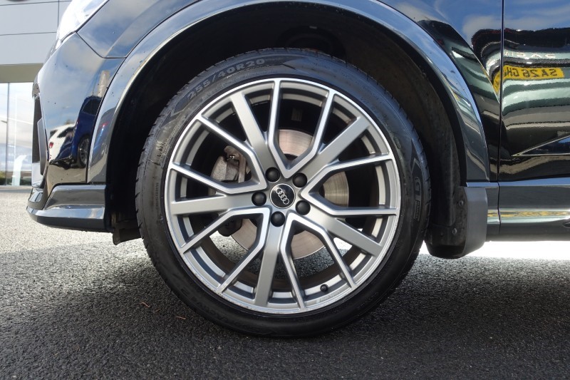 2025 (74) AUDI Q3 45 TFSI 245 Quattro Black Edition 5dr S Tronic 5965171