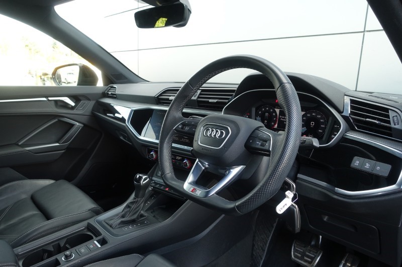2025 (74) AUDI Q3 45 TFSI 245 Quattro Black Edition 5dr S Tronic 5965188