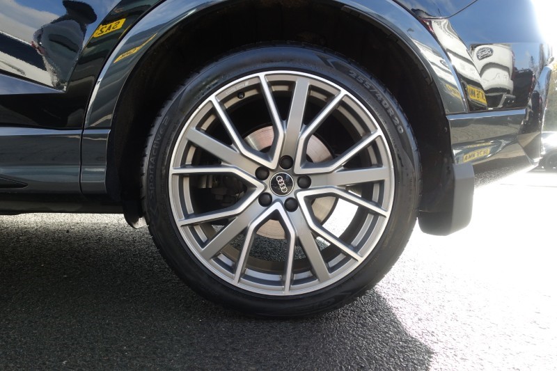 2025 (74) AUDI Q3 45 TFSI 245 Quattro Black Edition 5dr S Tronic 5965170