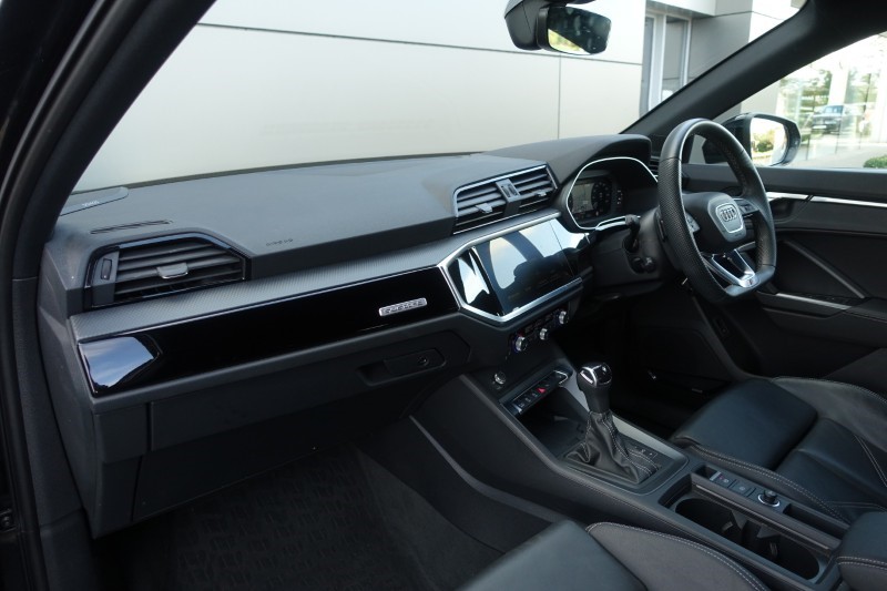 2025 (74) AUDI Q3 45 TFSI 245 Quattro Black Edition 5dr S Tronic 5965201