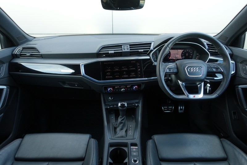 2025 (74) AUDI Q3 45 TFSI 245 Quattro Black Edition 5dr S Tronic 5965152