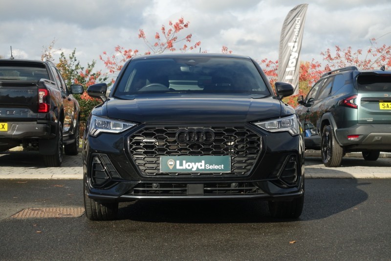 2025 (74) AUDI Q3 45 TFSI 245 Quattro Black Edition 5dr S Tronic 5965150