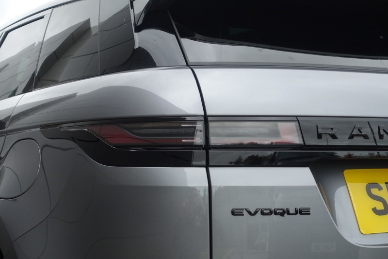 2026 (26) LAND ROVER RANGE ROVER EVOQUE 1.5 P270e Dynamic SE 5dr Auto 5940197