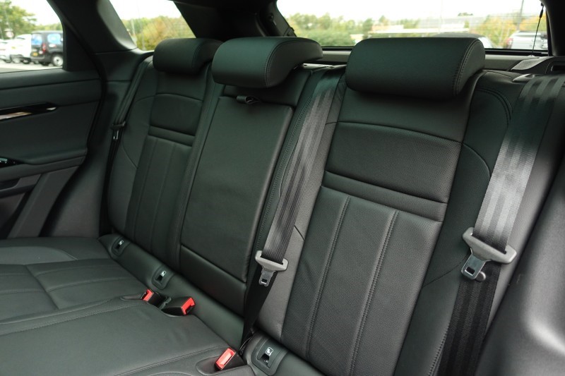 2026 (26) LAND ROVER RANGE ROVER EVOQUE 1.5 P270e Dynamic SE 5dr Auto 5940243