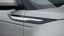 2020 (70) LAND ROVER RANGE ROVER EVOQUE 2.0 D180 SE 5dr Auto 5946022