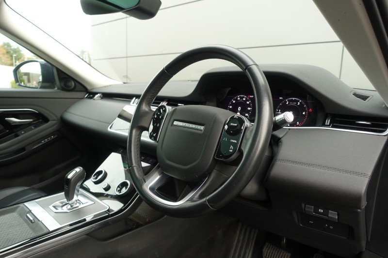 2020 (70) LAND ROVER RANGE ROVER EVOQUE 2.0 D180 SE 5dr Auto 5946044