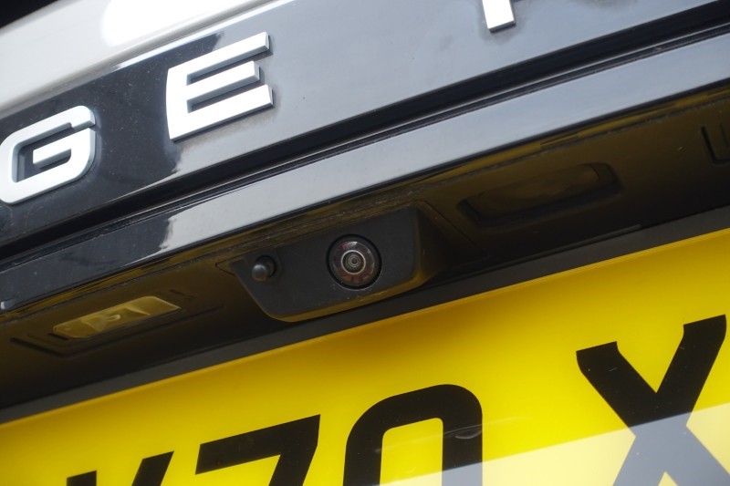 2020 (70) LAND ROVER RANGE ROVER EVOQUE 2.0 D180 SE 5dr Auto 5946028