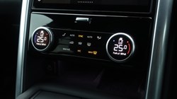 2024 (24) LAND ROVER DISCOVERY 3.0 D300 Dynamic HSE 5dr Auto 5958502