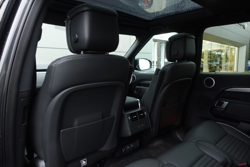 2024 (24) LAND ROVER DISCOVERY 3.0 D300 Dynamic HSE 5dr Auto 5958518