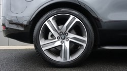 2024 (24) LAND ROVER DISCOVERY 3.0 D300 Dynamic HSE 5dr Auto 5958480