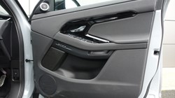 2024 (24) LAND ROVER RANGE ROVER EVOQUE 2.0 D200 Dynamic SE 5dr Auto 5956392