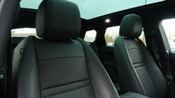 2024 (24) LAND ROVER RANGE ROVER EVOQUE 2.0 D200 Dynamic SE 5dr Auto 5956389