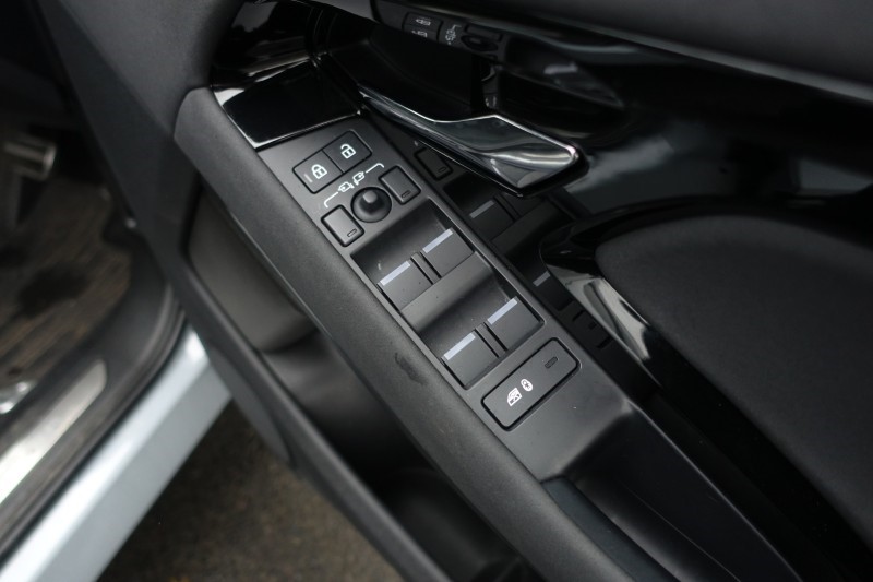 2024 (24) LAND ROVER RANGE ROVER EVOQUE 2.0 D200 Dynamic SE 5dr Auto 5956394