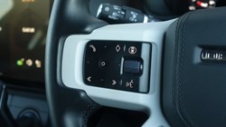 2026 (26) LAND ROVER DEFENDER 3.0 D350 X-Dynamic HSE 110 5dr Auto 5972411