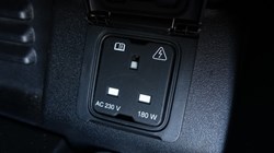 2026 (26) LAND ROVER DEFENDER 3.0 D350 X-Dynamic HSE 110 5dr Auto 5972406