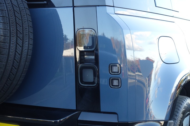 2026 (26) LAND ROVER DEFENDER 3.0 D350 X-Dynamic HSE 110 5dr Auto 5972397