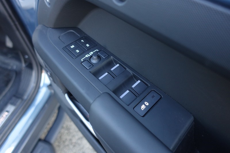 2026 (26) LAND ROVER DEFENDER 3.0 D350 X-Dynamic HSE 110 5dr Auto 5972426