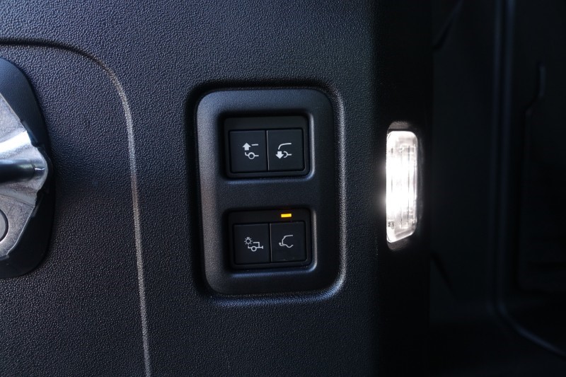 2026 (26) LAND ROVER DEFENDER 3.0 D350 X-Dynamic HSE 110 5dr Auto 5972405