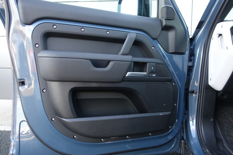 2026 (26) LAND ROVER DEFENDER 3.0 D350 X-Dynamic HSE 110 5dr Auto 5972434