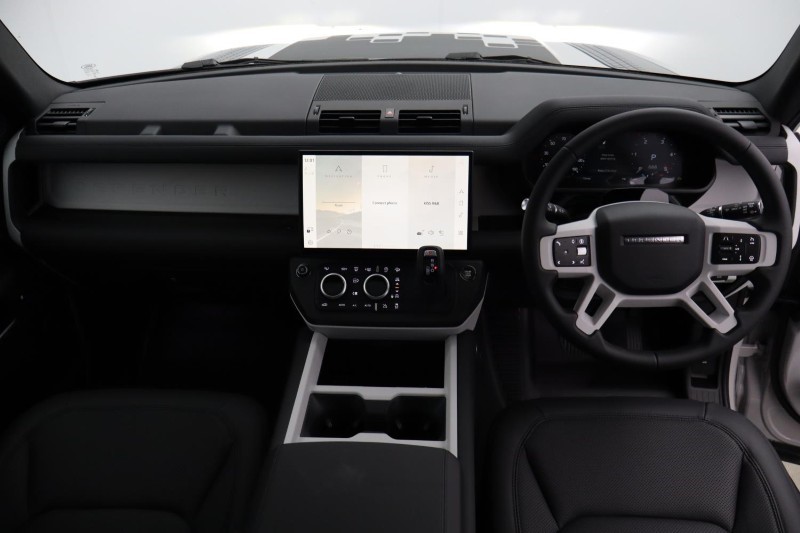  LAND ROVER DEFENDER 3.0 D250 X-Dynamic SE 90 3dr Auto 5108545