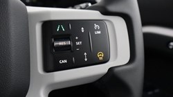 LAND ROVER DEFENDER 3.0 D250 X-Dynamic SE 90 3dr Auto 5108567