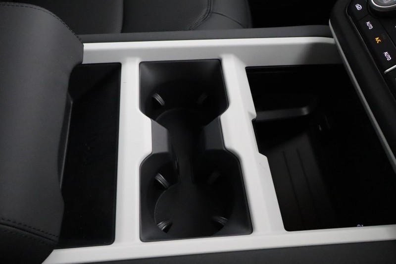  LAND ROVER DEFENDER 3.0 D250 X-Dynamic SE 90 3dr Auto 5108566