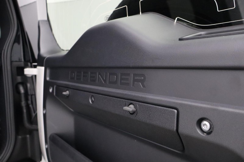  LAND ROVER DEFENDER 3.0 D250 X-Dynamic SE 90 3dr Auto 5108515