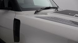 LAND ROVER DEFENDER 3.0 D250 X-Dynamic SE 90 3dr Auto 5108525