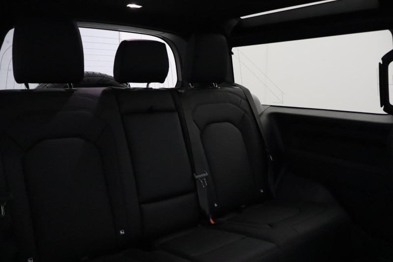  LAND ROVER DEFENDER 3.0 D250 X-Dynamic SE 90 3dr Auto 5108543