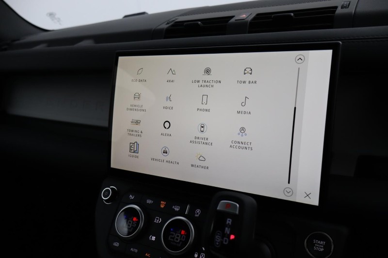  LAND ROVER DEFENDER 3.0 D250 X-Dynamic SE 90 3dr Auto 5108558