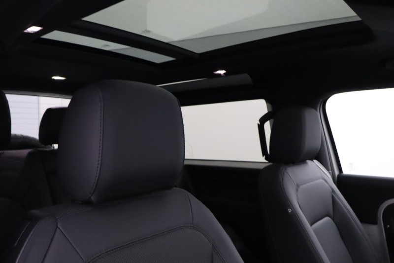  LAND ROVER DEFENDER 3.0 D250 X-Dynamic SE 90 3dr Auto 5108542