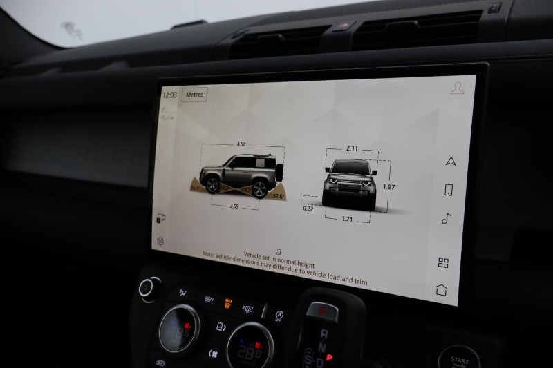  LAND ROVER DEFENDER 3.0 D250 X-Dynamic SE 90 3dr Auto 5108560