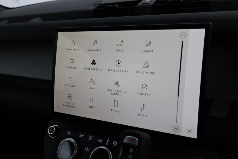  LAND ROVER DEFENDER 3.0 D250 X-Dynamic SE 90 3dr Auto 5108555